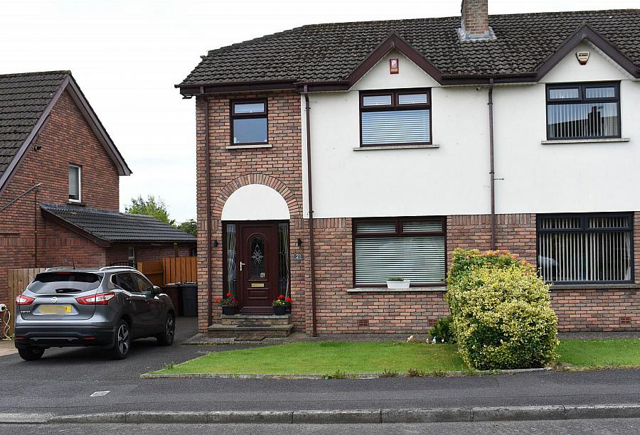 21 The Brambles, Lisburn, BT28 2XY