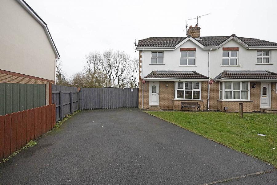 93 Carrigart Manor, Craigavon, BT65 5ES