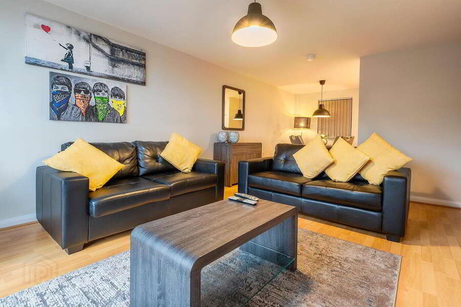 107 Castle Street, Belfast, BT1 1GJ