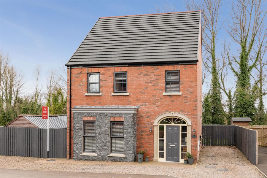 9 Kirbys Meadow, Antrim, BT41 1FP