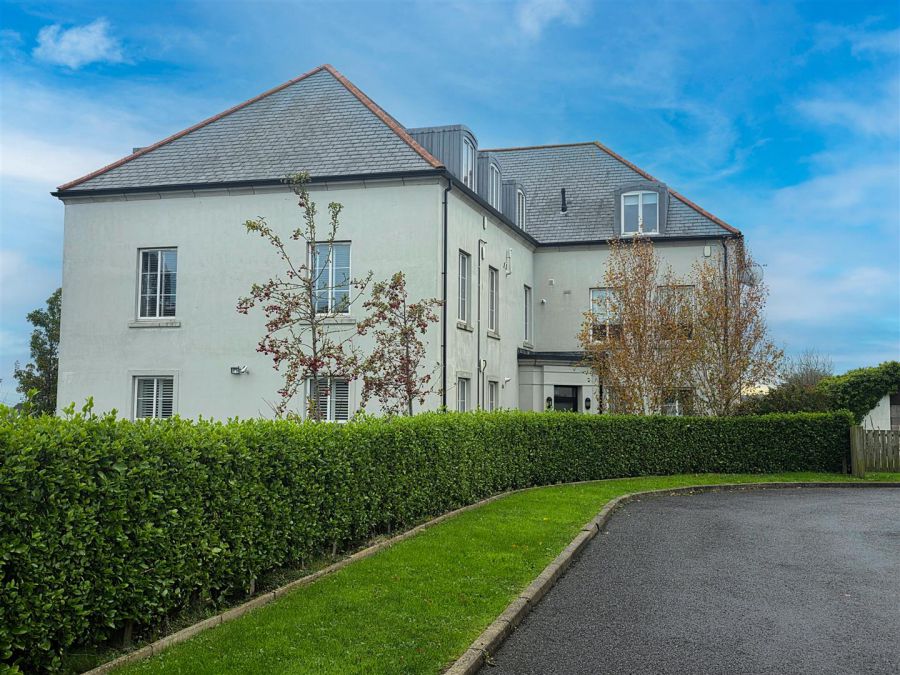 2 Hartley Hall Close, Greenisland, Carrickfergus, BT38 8ZQ