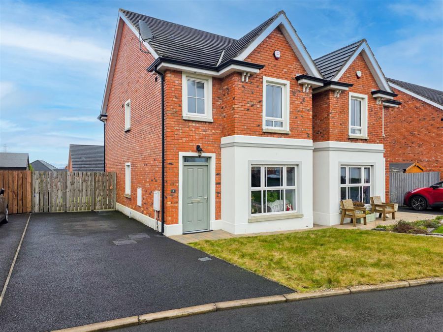 8 Foxton Park, Newtownabbey, BT36 5QG