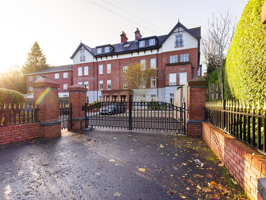 Apt 13, 1 Deramore Park South, Belfast, BT9 5JJ