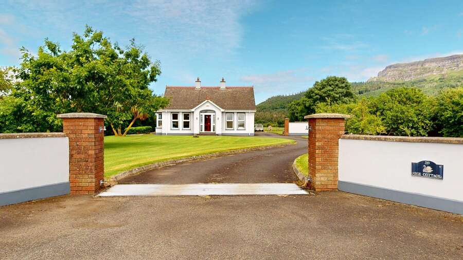 Roe Cottage, 219 Seacoast Road, Limavady, BT49 9EF