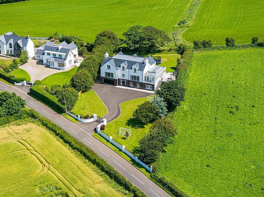7 Ballymacrea Road, Portrush, BT56 8NR