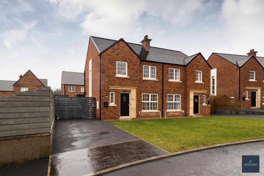 25 Old Mill Race, Tandragee, BT62 2FE