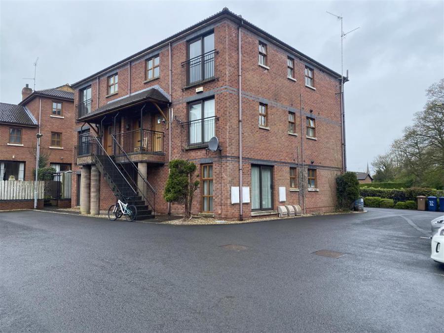 16 Parkview Court, Lurgan, BT66 8AF