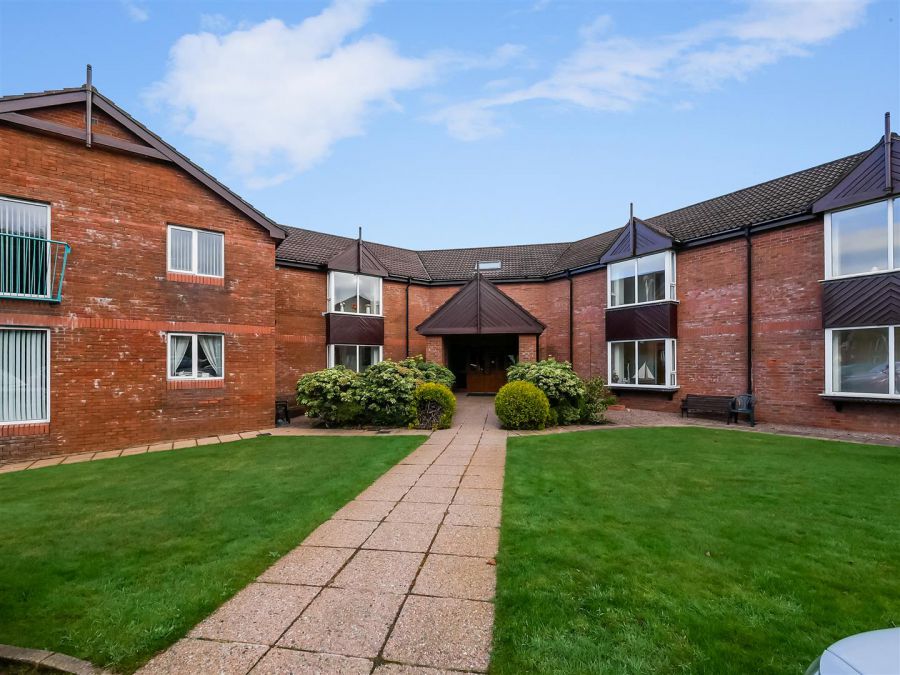 Apt 12 Queensfort Court, Saintfield Road, Forestside, Carryduff, BT8 8NF