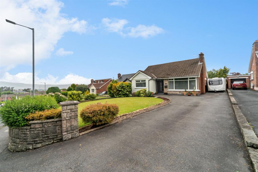 12 Glencregagh Road, Upper Knockbreda Road, Belfast, BT8 6FZ