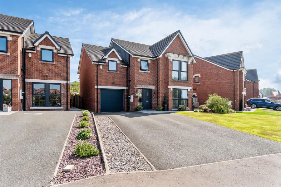 49 Baronsgrange Park, Comber Road, Carryduff, BT8 8LF