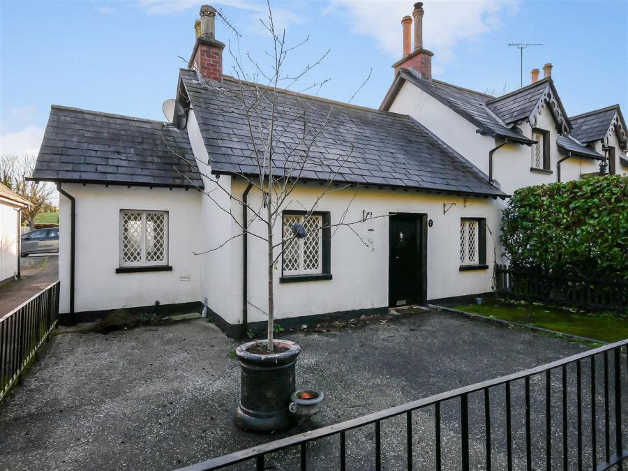 6 Purdysburn Village, Ballycoan Road, Belfast, BT8 8LJ