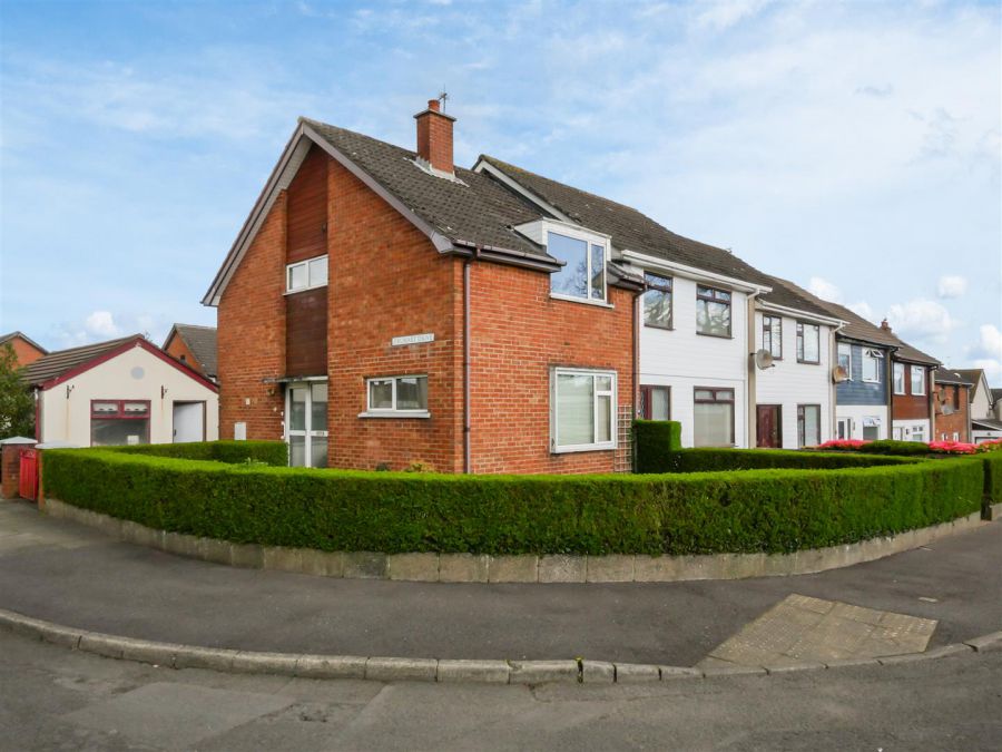 59 Drumart Drive, Belvoir Park, Belfast, BT8 7EX