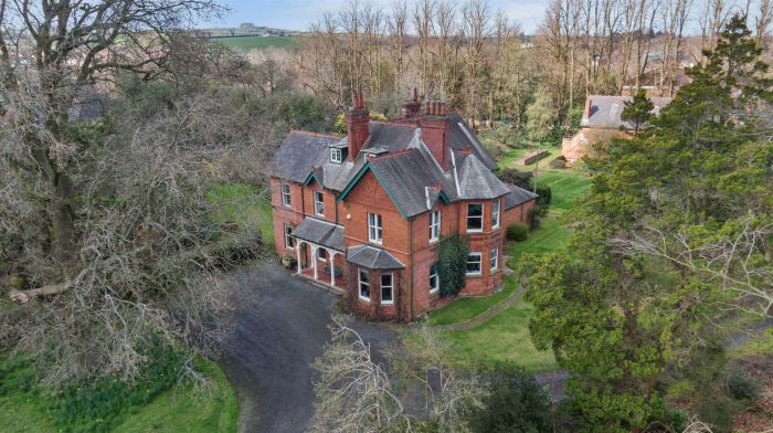 Clonaslee, 2 Lurgan Road, Banbridge, BT32 4AF