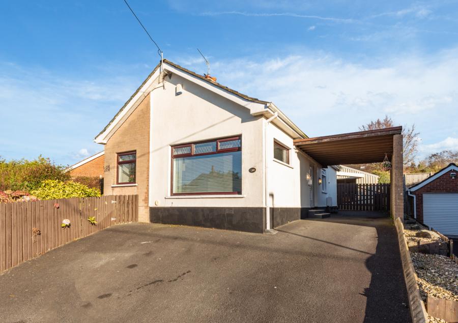 31 Lough Beg Park, Carryduff, Belfast, BT8 8PE
