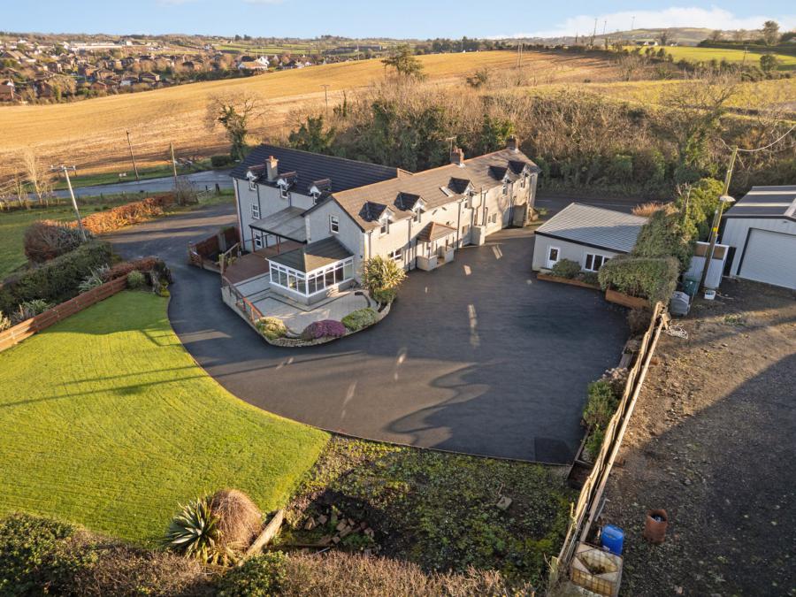 81 Hillsborough Road, Carryduff, Belfast, BT8 8HT