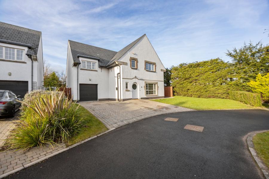 5 Ardnavalley Park, Comber, Newtownards, BT23 5SH