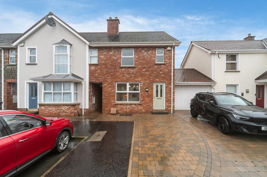 7 Danesfort Park, Carryduff, Belfast, BT8 8FG