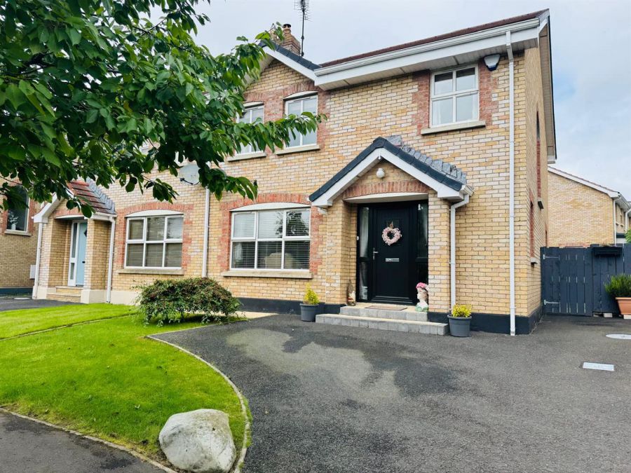 92 Ivy Mead, Altnagelvin, L'derry, BT47 3WX