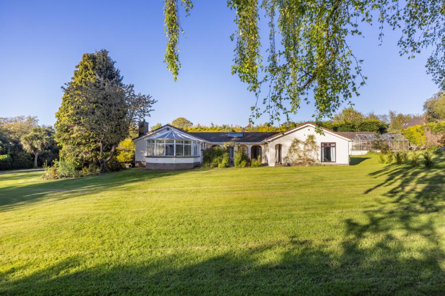 27 Cultra Avenue, Cultra, Holywood, BT18 0AZ