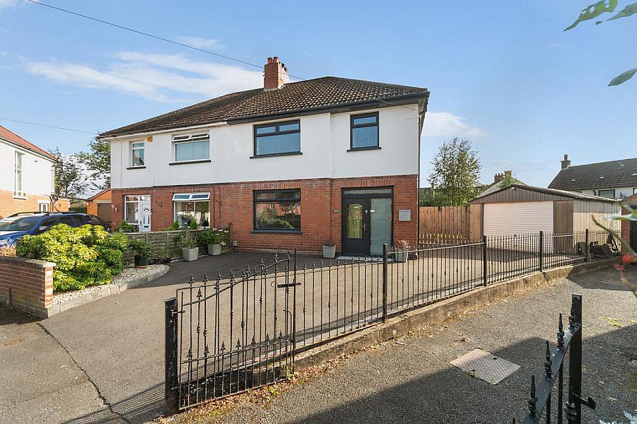 204 Sicily Park, Upper Lisburn Road, Belfast, BT10 0AQ