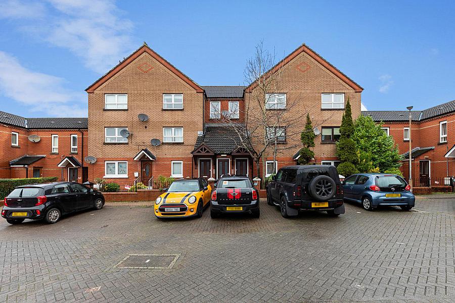 12 Roosevelt Square, Donegall Road, Belfast, BT12 5RW