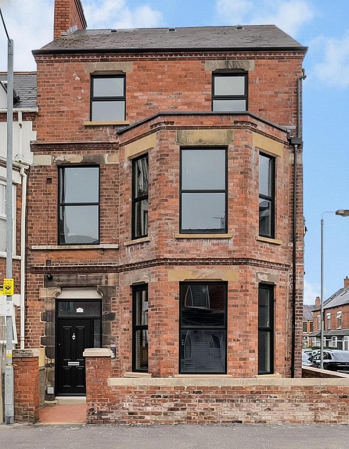 Apt B, 50 Sandown Road, Belfast, BT5 6GY