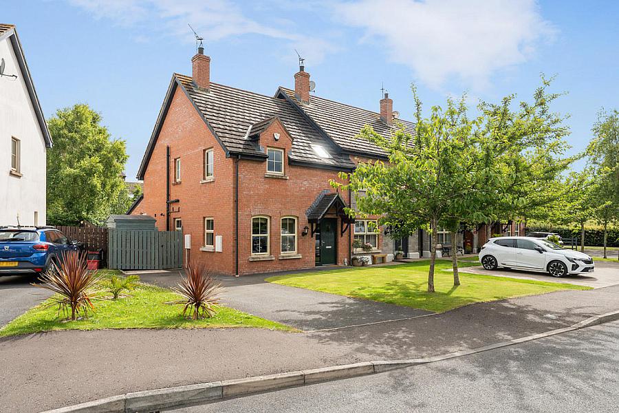 114 Coopers Mill Court, Dundonald, Belfast, BT16 1SZ