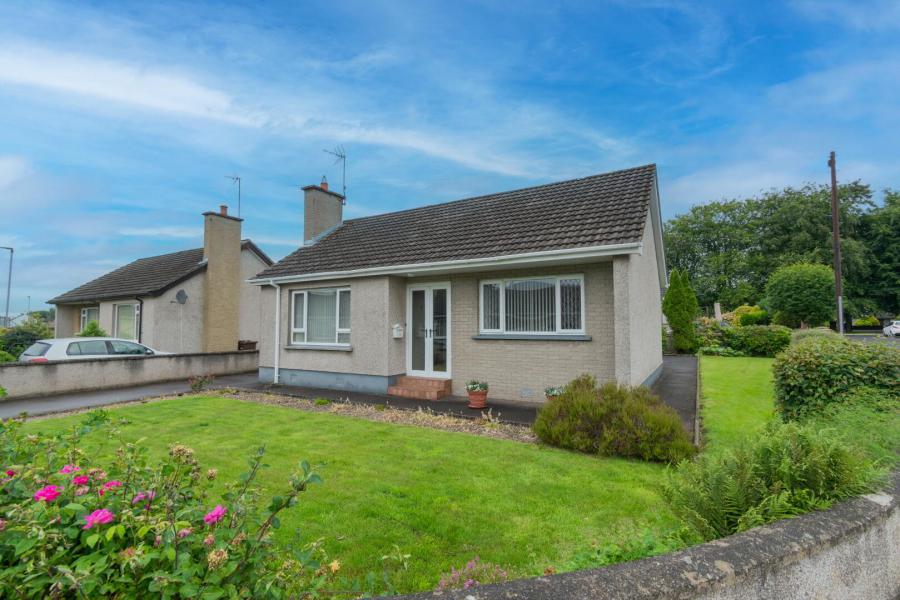 6 Whinsmoor Avenue, Broughshane, Ballymena, BT42 4JF