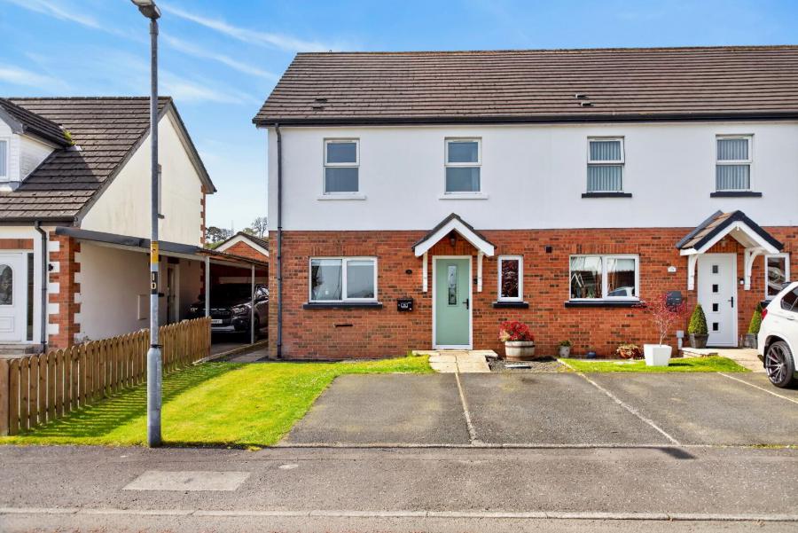 11 Quarry Heights, Ahoghill, Ballymena, BT42 1GJ