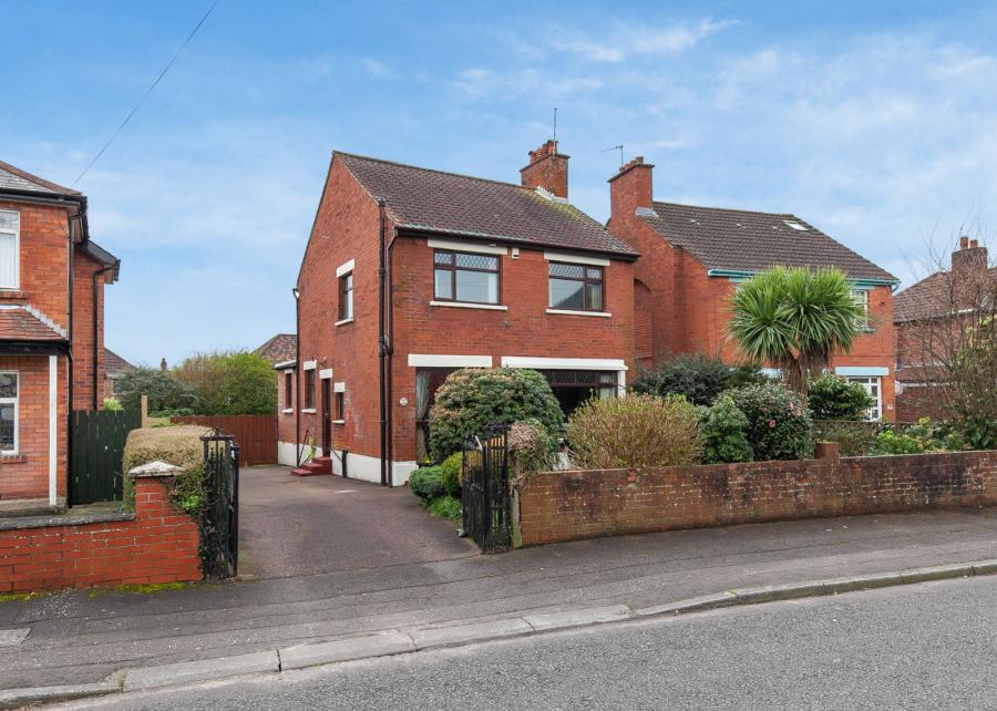 32 Sunningdale Park North, Belfast, County Antrim, BT14 6RZ