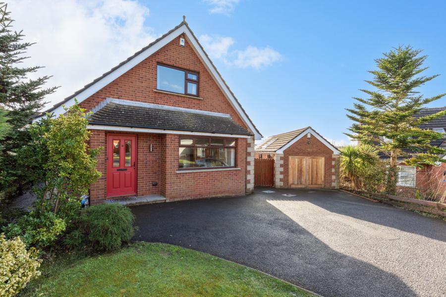 9 Castlehill Avenue, Comber, Newtownards, BT23 5XB