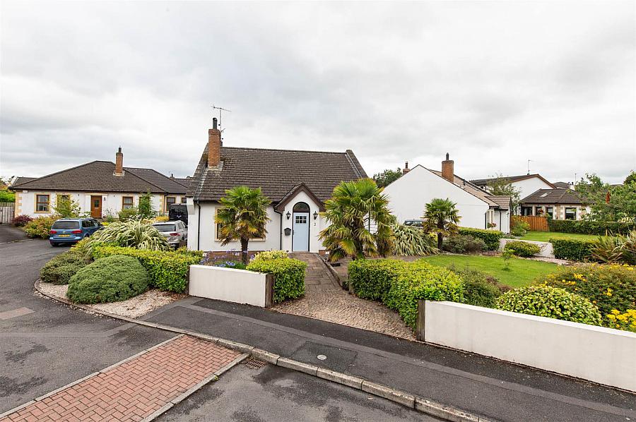 3 Oakwood Heights, Carryduff, Belfast, BT8 8SP
