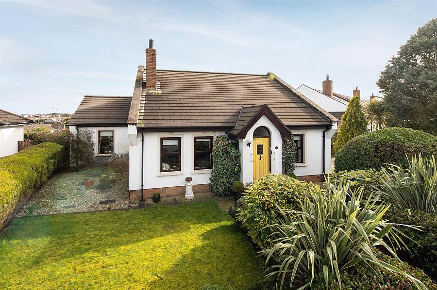 14 Oakwood Avenue, Carryduff, Belfast, BT8 8SW