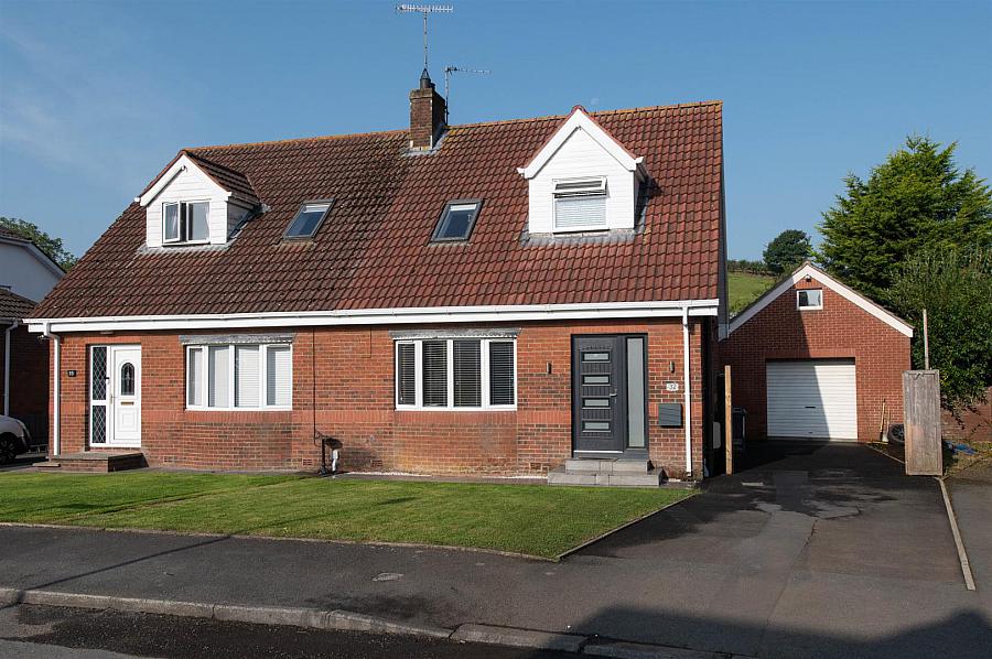 32 Ashburn, Ballynahinch, BT24 8DQ