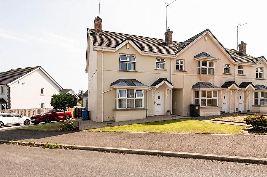 15 Todd's Hill Park, Saintfield, BT24 7FB