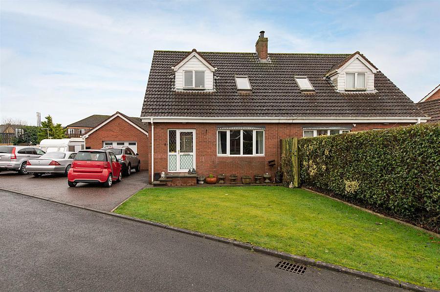 6 Ashburn, Ballynahinch, BT24 8DQ