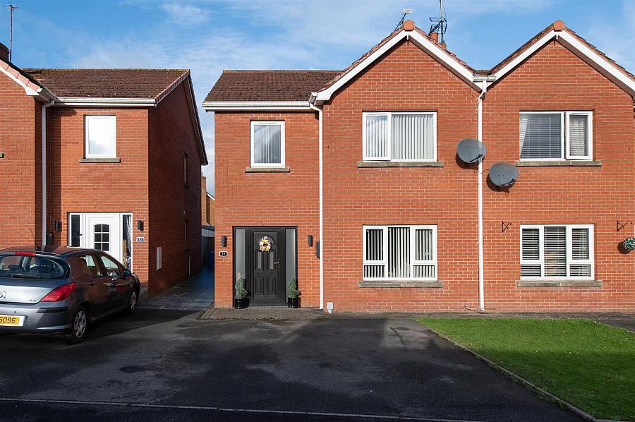 14 Race Course View, Downpatrick, BT30 6FL