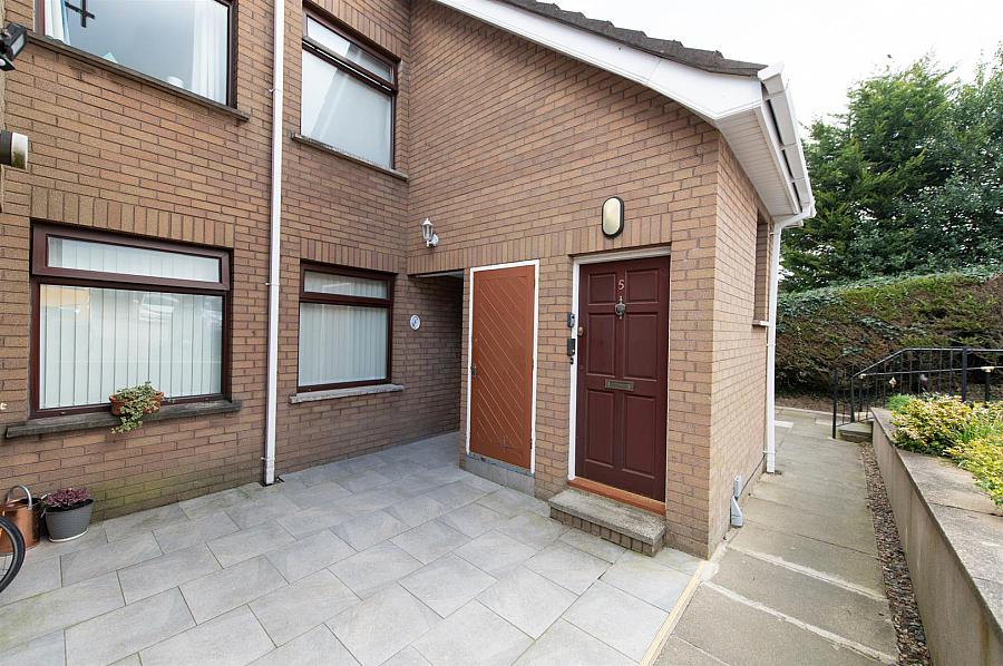 4 Mourne View Court, Downpatrick, BT30 6BH
