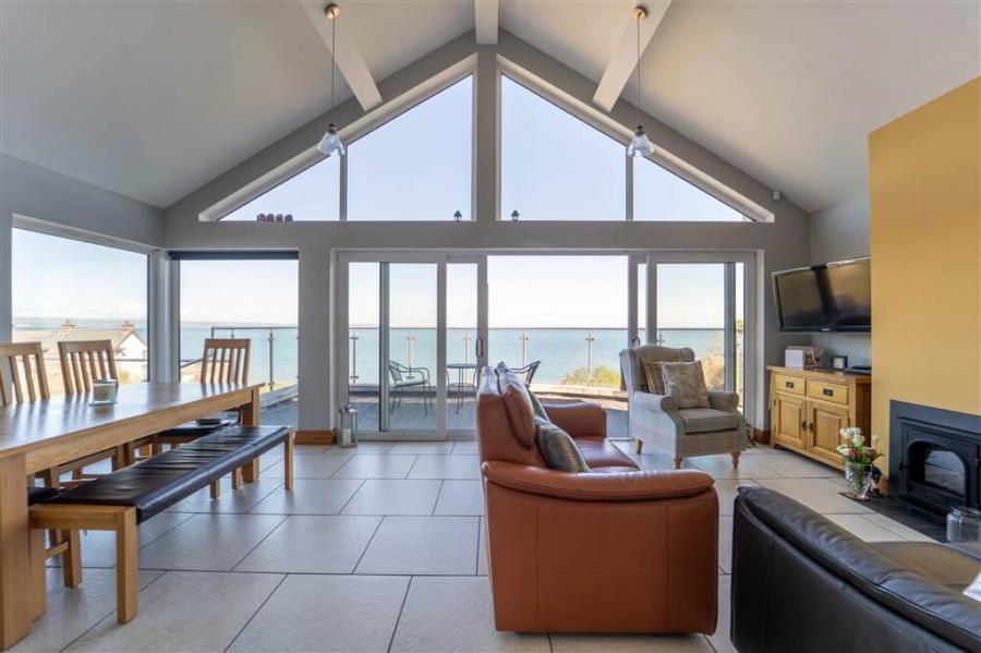 8B Andrews Shorefield, Groomsport, Bangor, BT19 6LJ