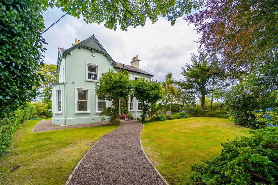 35 Ballyholme Road, Bangor, BT20 5JL