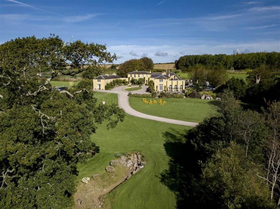 Ballinacurra House, Ballincurra, Kinsale, Cork, P17YF76