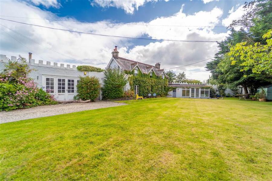 Belvedere Lodge, 53 High Bangor Road, Donaghadee, BT21 0PB