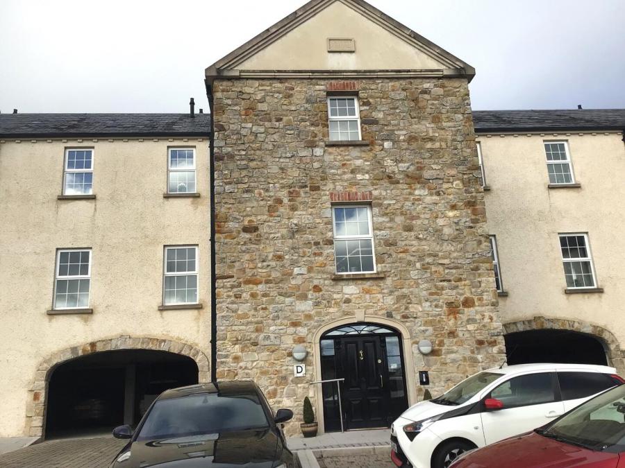 D2 Silverhill Manor, Enniskillen, BT74 5JJ