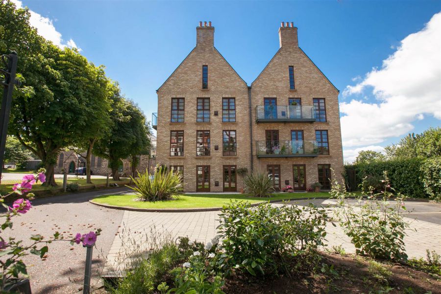 The Penthouse, 9 Altona Manor, 69 Church Road, Holywood, BT18 9BX