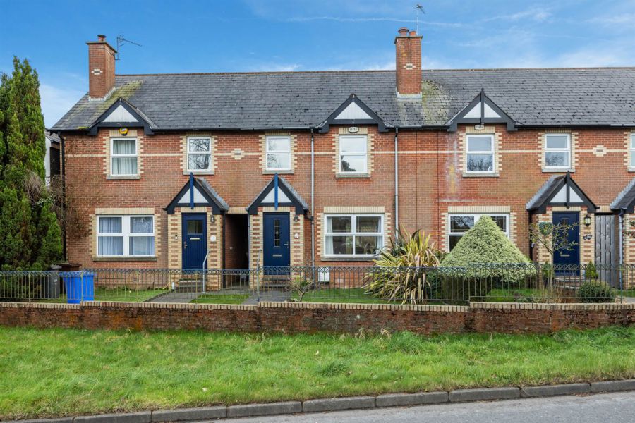 3 Railway Cottages, Bridge Road, Helens Bay, BT19 1TE