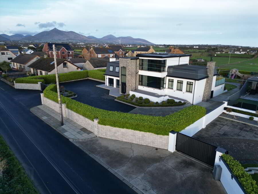 65 Moor Road, Kilkeel, Newry, BT34 4NQ