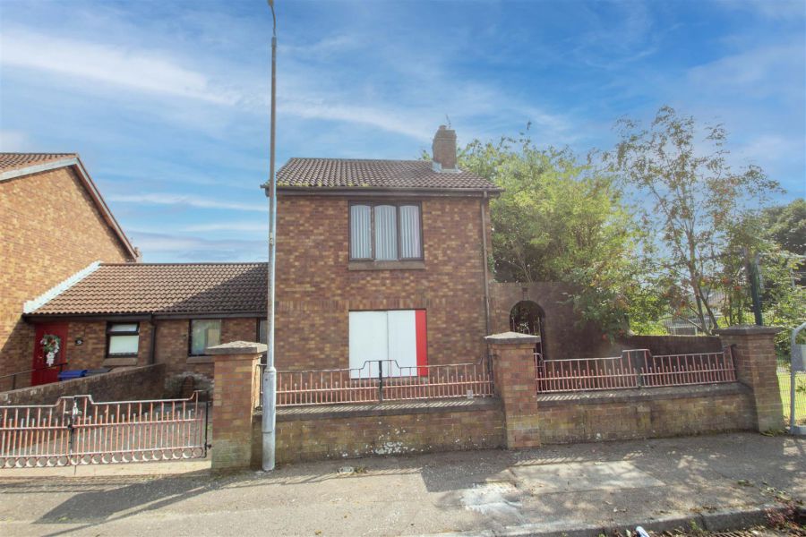 47 Springhill Avenue, West Belfast, Belfast, BT12 7QE