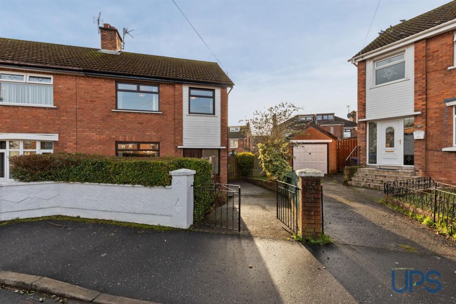 16 Gransha Way, Glen Road, BT11 8AQ