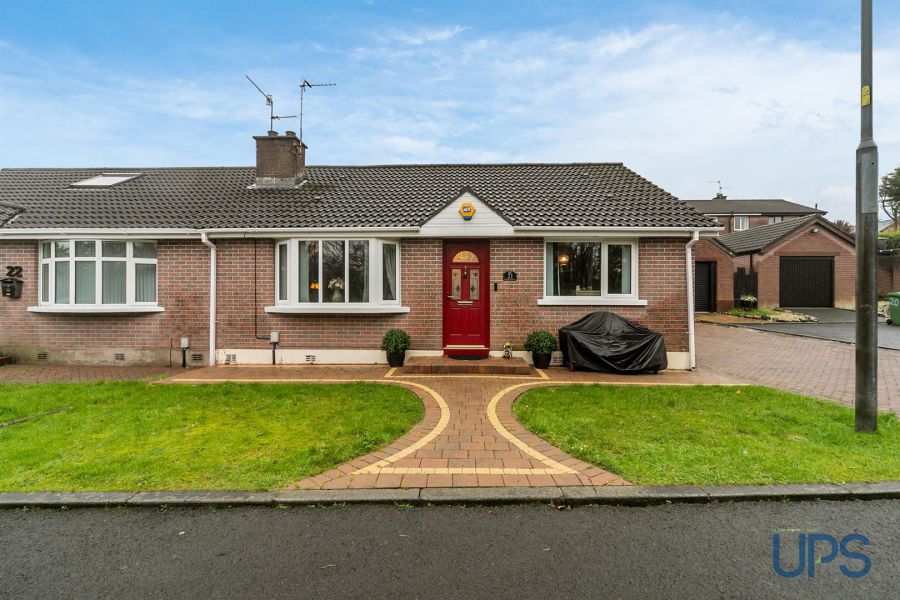 21 Lagmore Grove, Stewartstown Road, Belfast, BT17 0TD