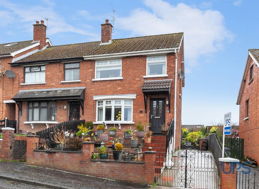 37 Dermott Hill Road, Belfast, BT12 7GB